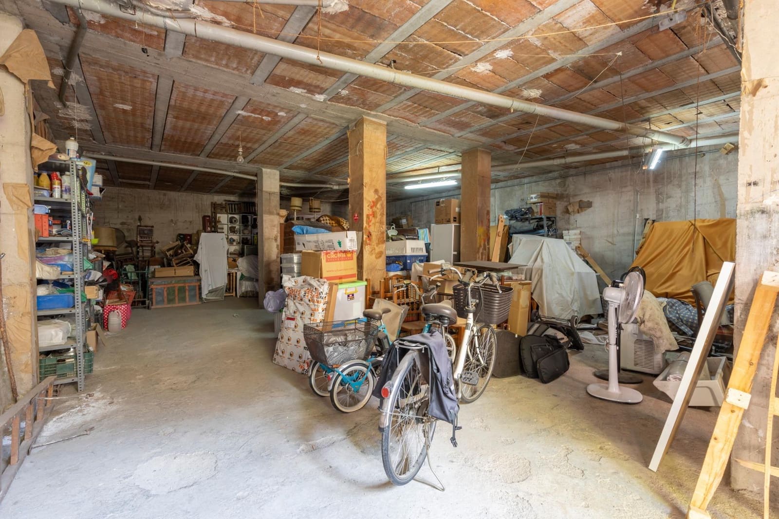 5 bedroom Villa for sale in La Zubia with garage - € 490,000 (Ref: 9427178)