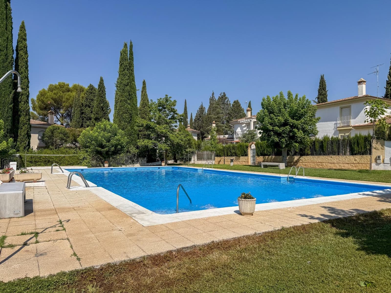 3 soveværelse Villa til salg i Albolote med swimmingpool garage - € 285.000 (Ref: 9427183)