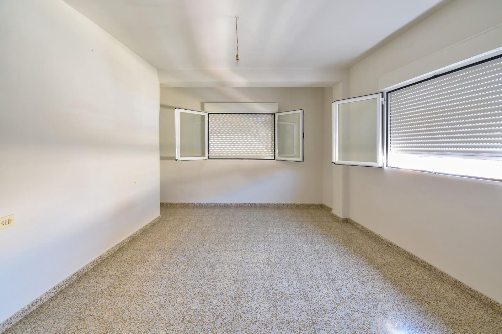 4 sypialnia Dom na sprzedaż w Maracena z garażem - 225 000 € (Ref: 9427185)