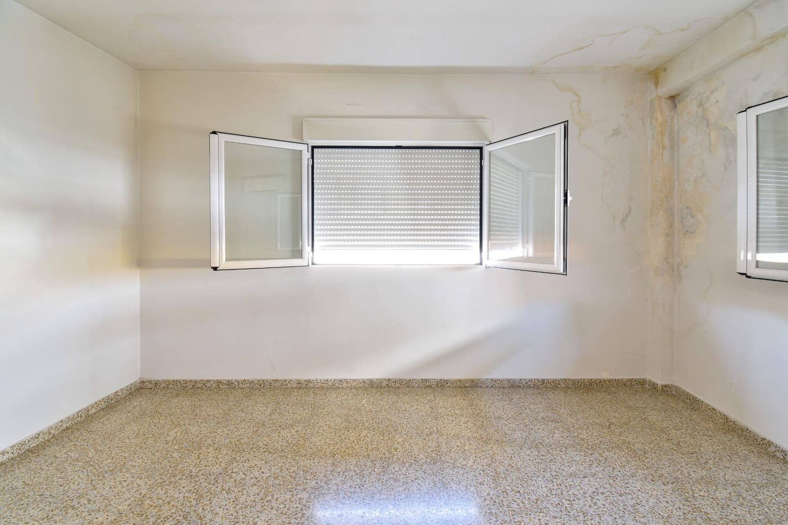 4 sypialnia Dom na sprzedaż w Maracena z garażem - 225 000 € (Ref: 9427185)