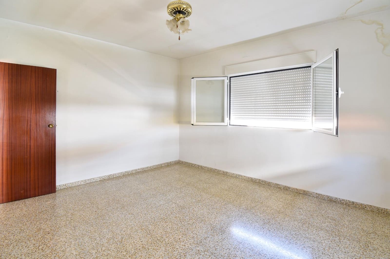 4 sypialnia Dom na sprzedaż w Maracena z garażem - 225 000 € (Ref: 9427185)