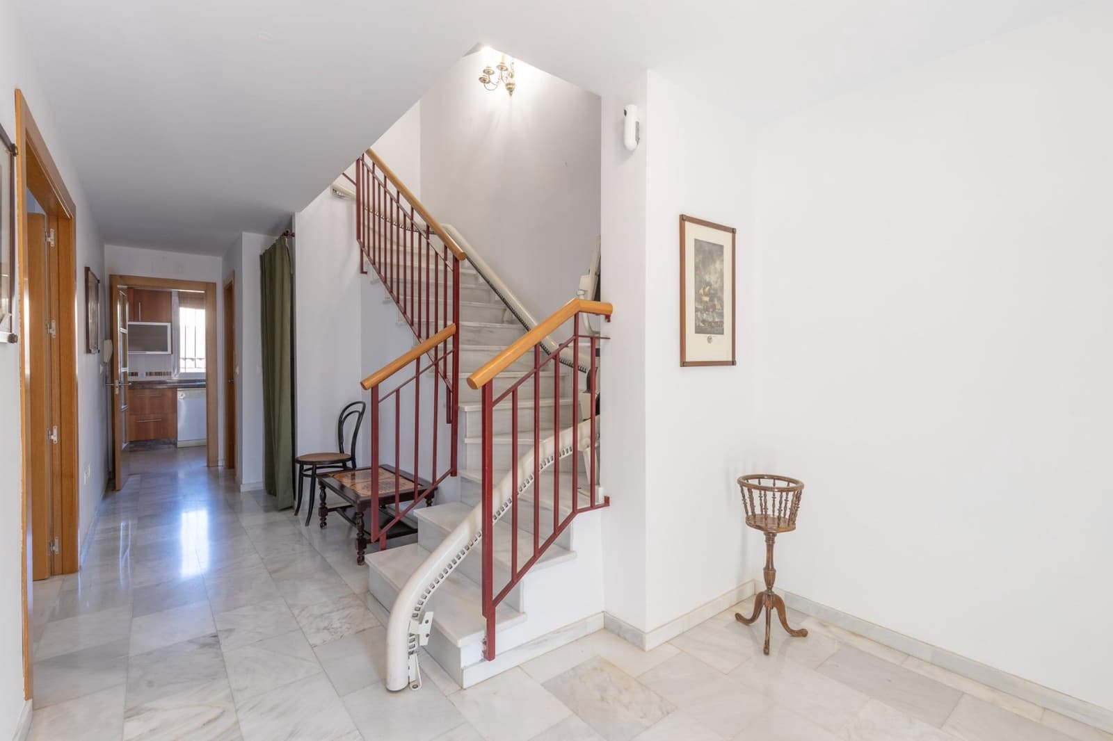 5 bedroom Semi-detached Villa for sale in Huetor Vega with garage - € 340,000 (Ref: 9427186)