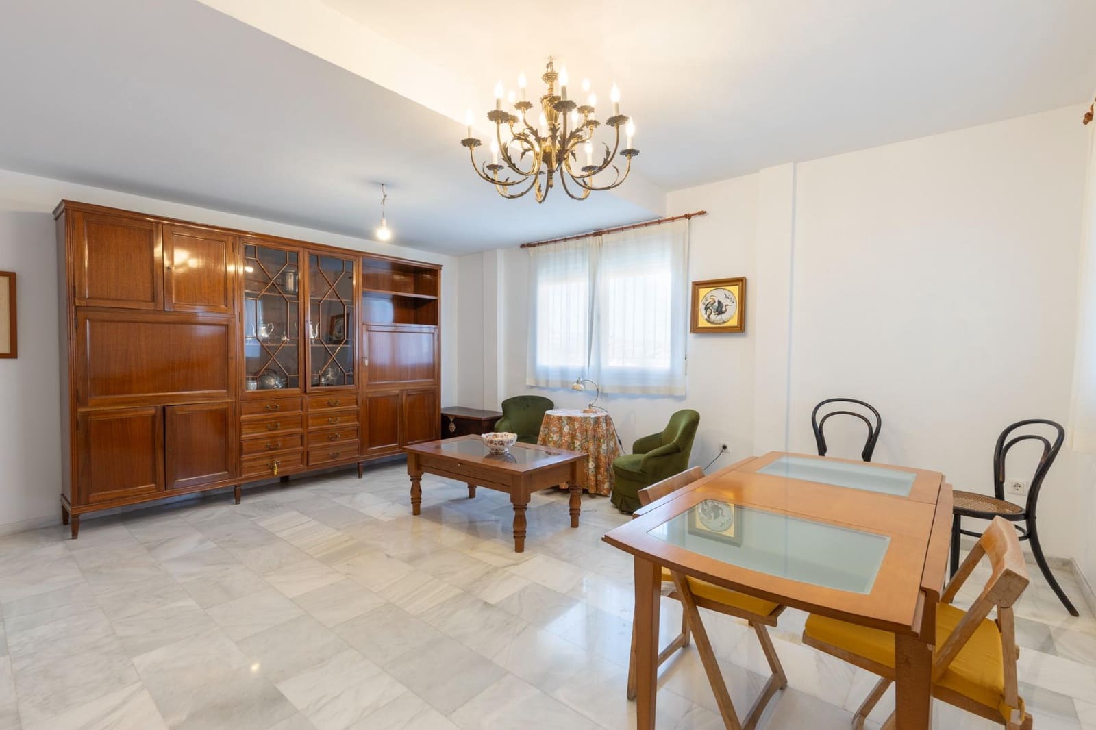 5 bedroom Semi-detached Villa for sale in Huetor Vega with garage - € 340,000 (Ref: 9427186)