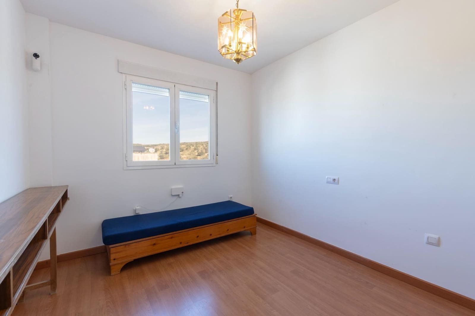 5 bedroom Semi-detached Villa for sale in Huetor Vega with garage - € 340,000 (Ref: 9427186)