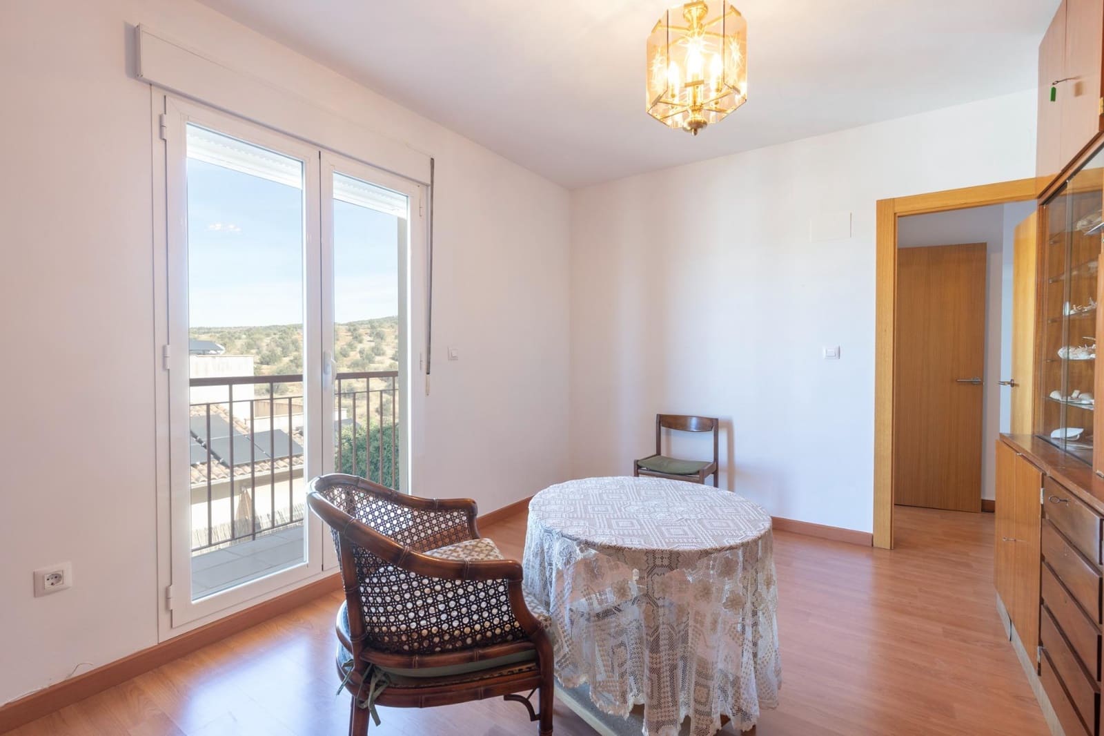 5 bedroom Semi-detached Villa for sale in Huetor Vega with garage - € 340,000 (Ref: 9427186)