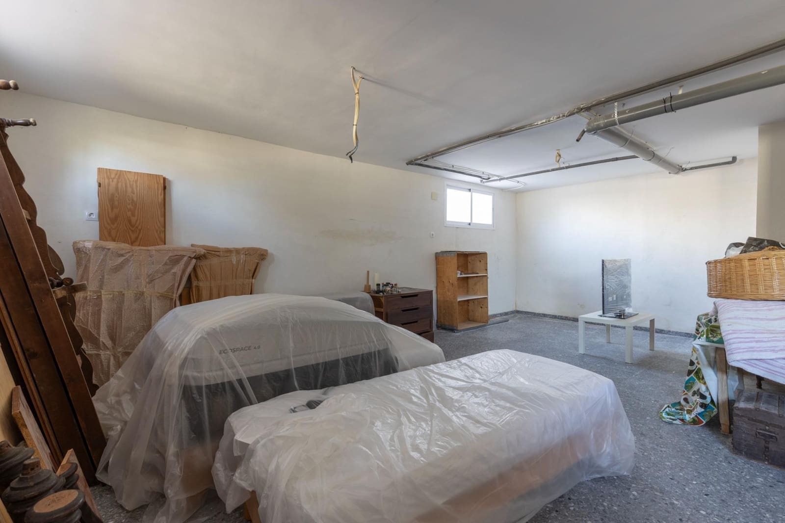 5 bedroom Semi-detached Villa for sale in Huetor Vega with garage - € 340,000 (Ref: 9427186)