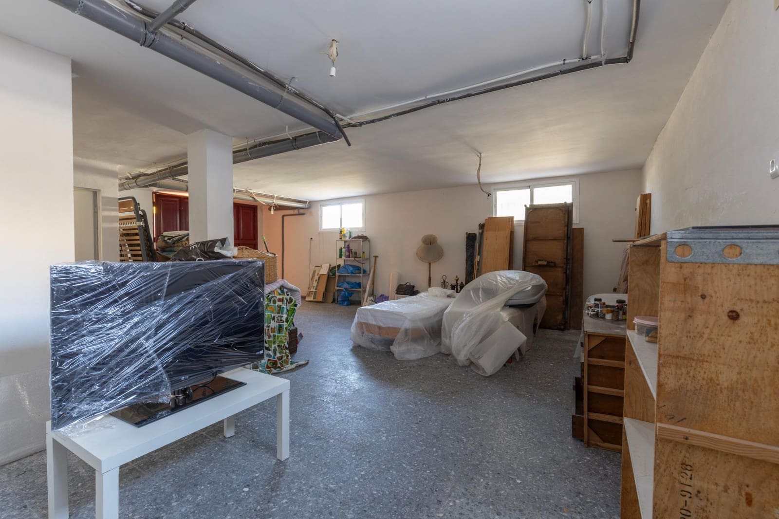 5 bedroom Semi-detached Villa for sale in Huetor Vega with garage - € 340,000 (Ref: 9427186)