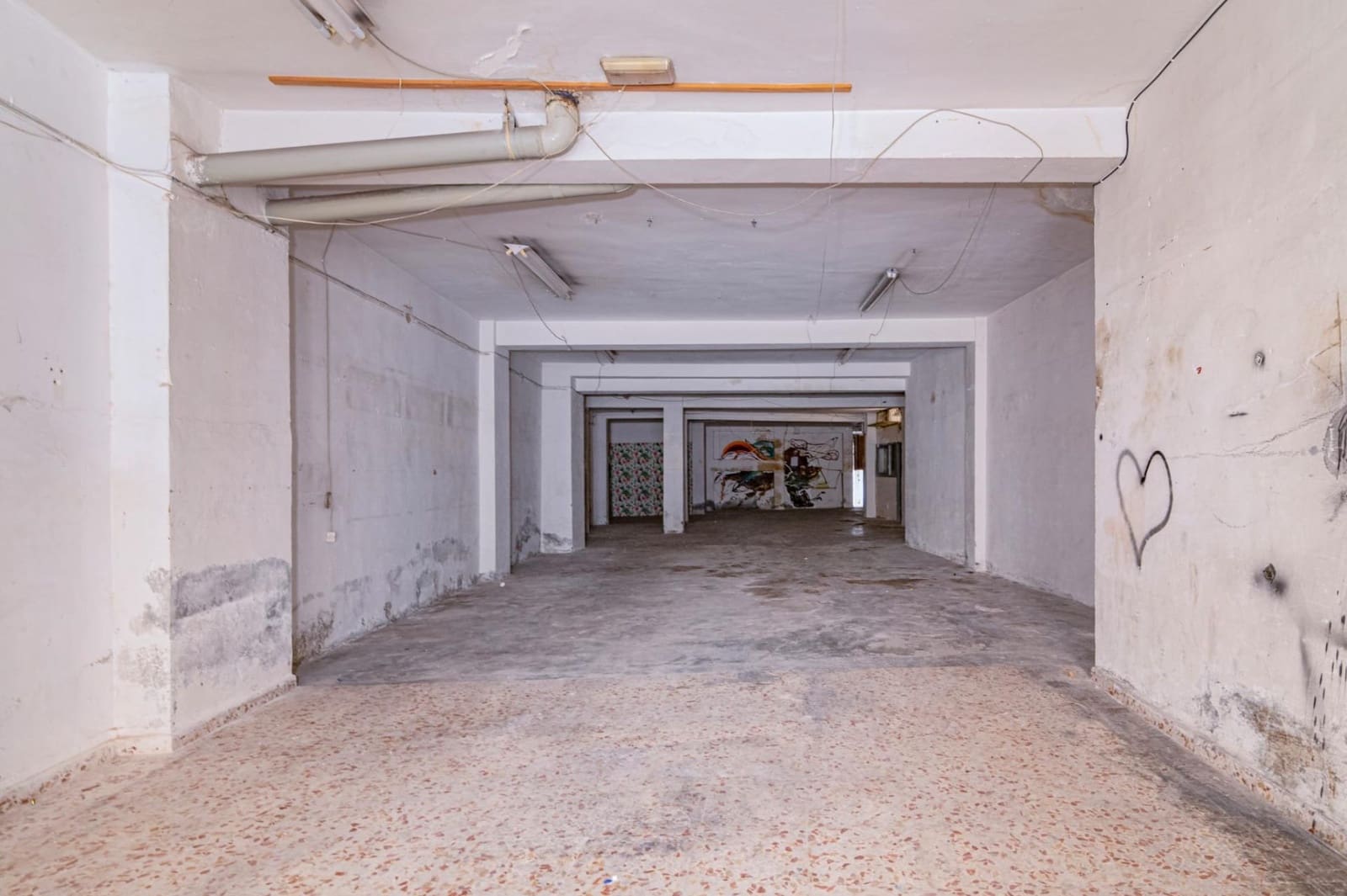 Commercieel te koop in Granada stad - € 290.000 (Ref: 9431264)