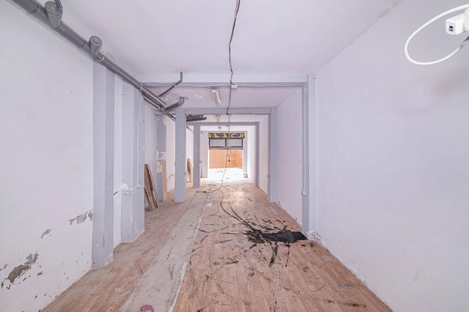 Commercieel te koop in Granada stad - € 290.000 (Ref: 9431264)