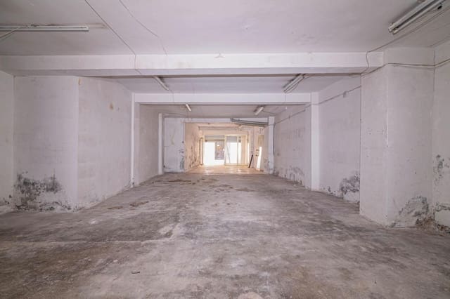 Commercieel te koop in Granada stad - € 290.000 (Ref: 9431264)