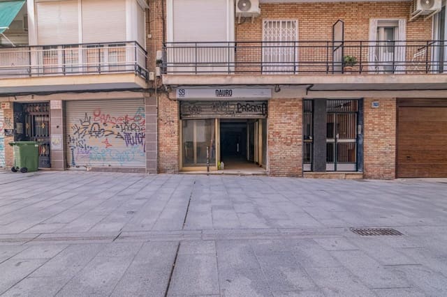 Commercieel te koop in Granada stad - € 290.000 (Ref: 9431264)