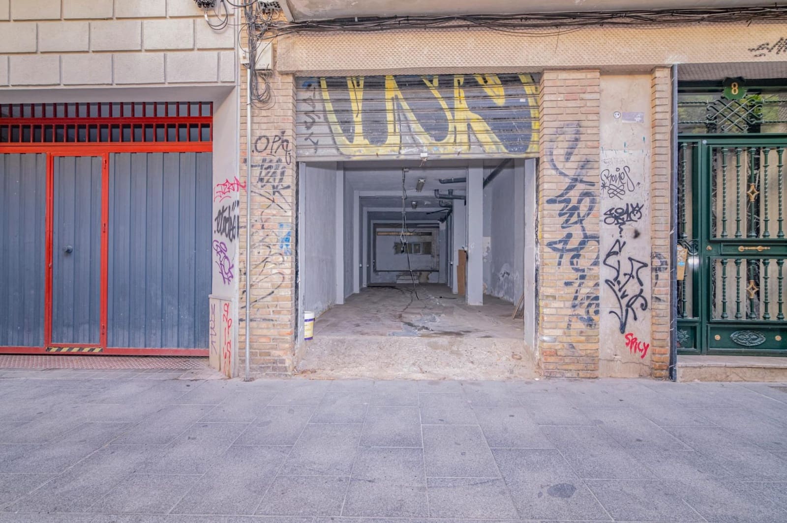 Commercieel te koop in Granada stad - € 290.000 (Ref: 9431264)