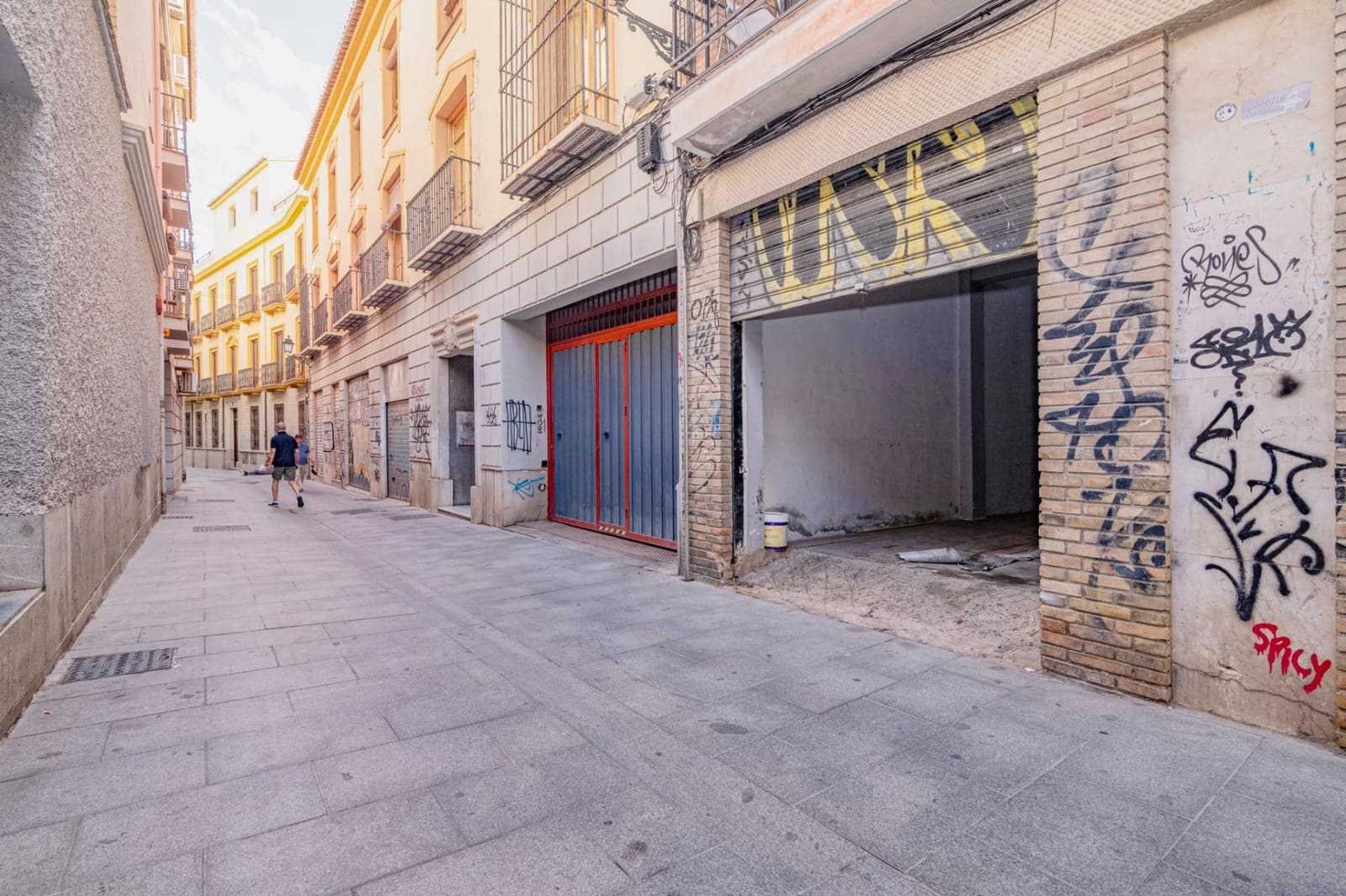 Commercieel te koop in Granada stad - € 290.000 (Ref: 9431264)