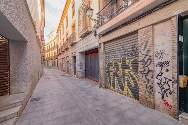 Commercieel te koop in Granada stad - € 290.000 (Ref: 9431264)