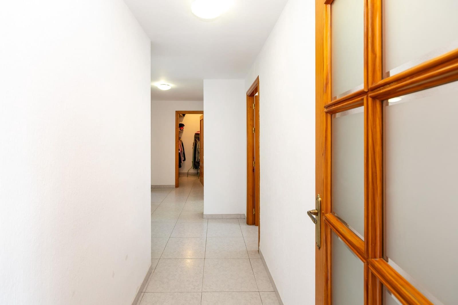 8 bedroom Commercial for sale in Pinos Puente with garage - € 285,450 (Ref: 9431798)