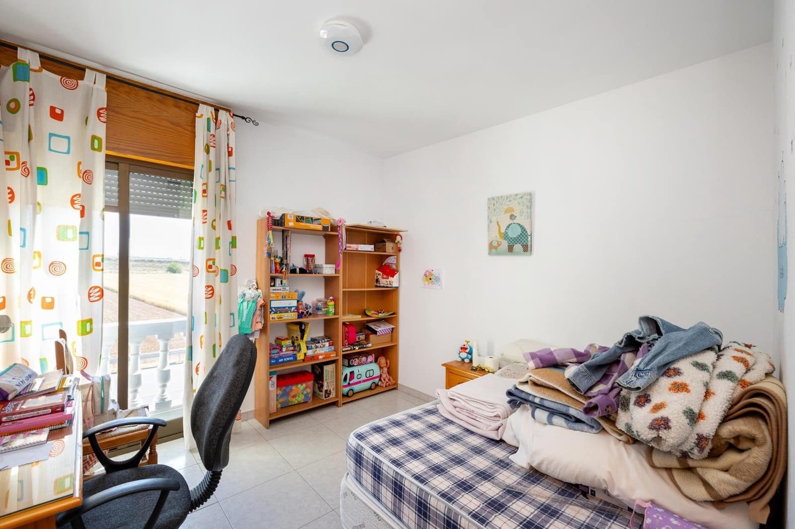 8 bedroom Commercial for sale in Pinos Puente with garage - € 285,450 (Ref: 9431798)