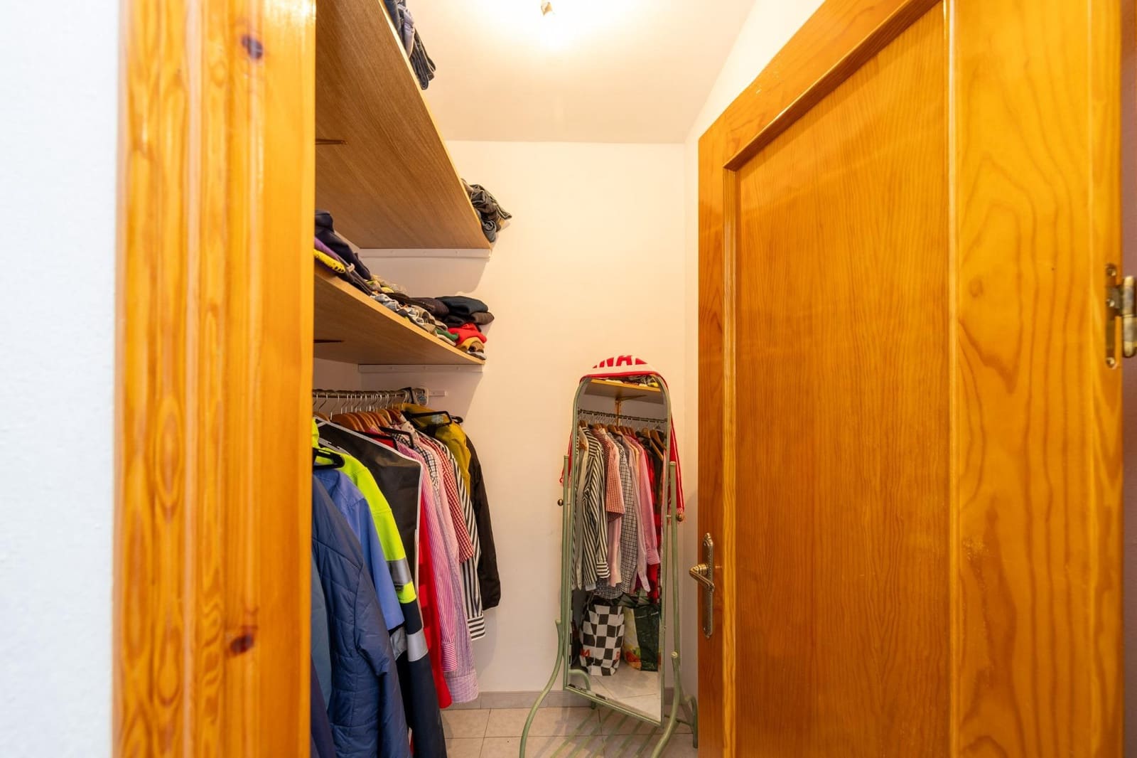 8 bedroom Commercial for sale in Pinos Puente with garage - € 285,450 (Ref: 9431798)