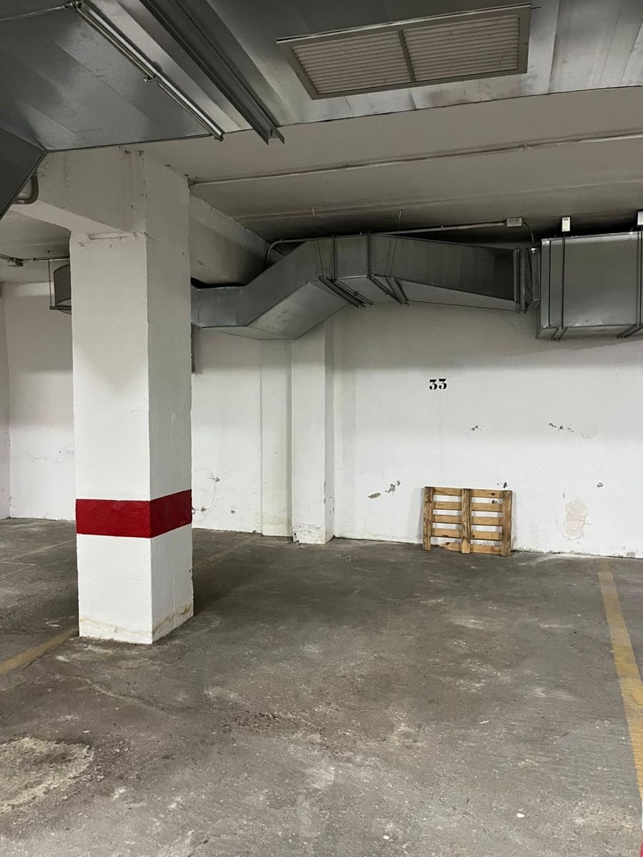 Garaż na sprzedaż w Miasto Grenada - 10 000 € (Ref: 9434943)