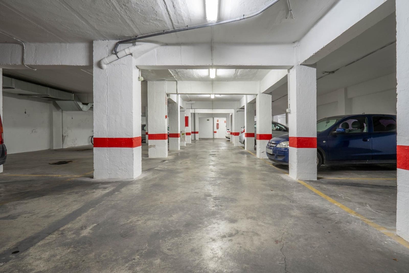 Garaż na sprzedaż w Miasto Grenada - 10 000 € (Ref: 9434943)