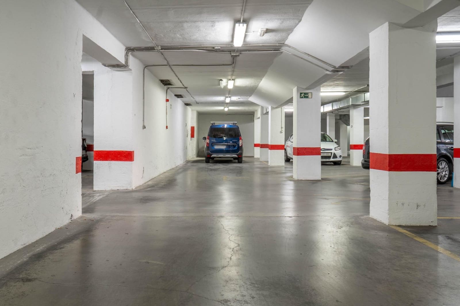 Garaż na sprzedaż w Miasto Grenada - 10 000 € (Ref: 9434943)