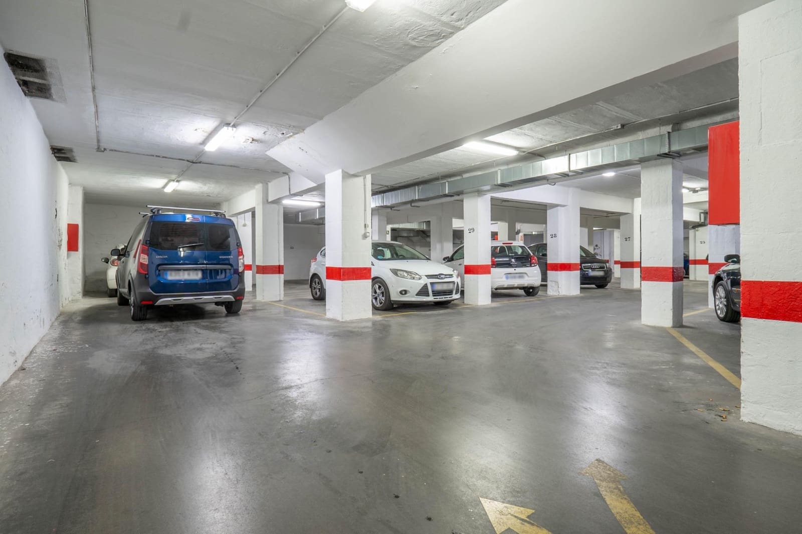 Garaż na sprzedaż w Miasto Grenada - 10 000 € (Ref: 9434943)