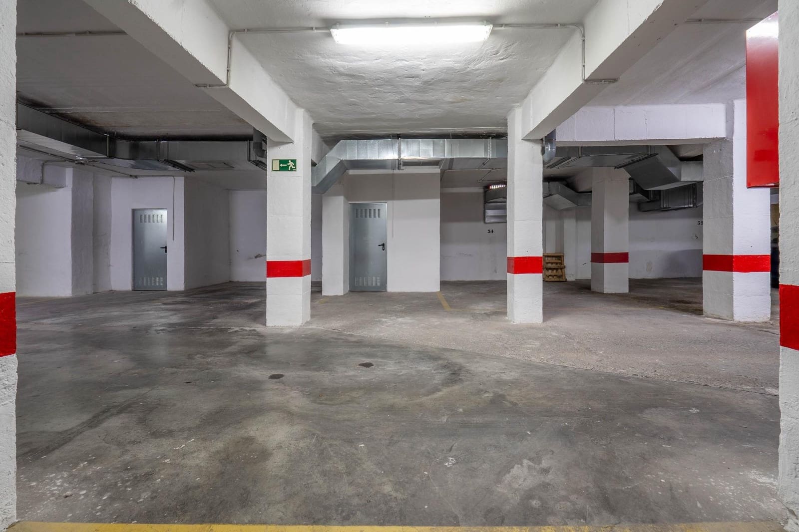 Garaż na sprzedaż w Miasto Grenada - 10 000 € (Ref: 9434943)