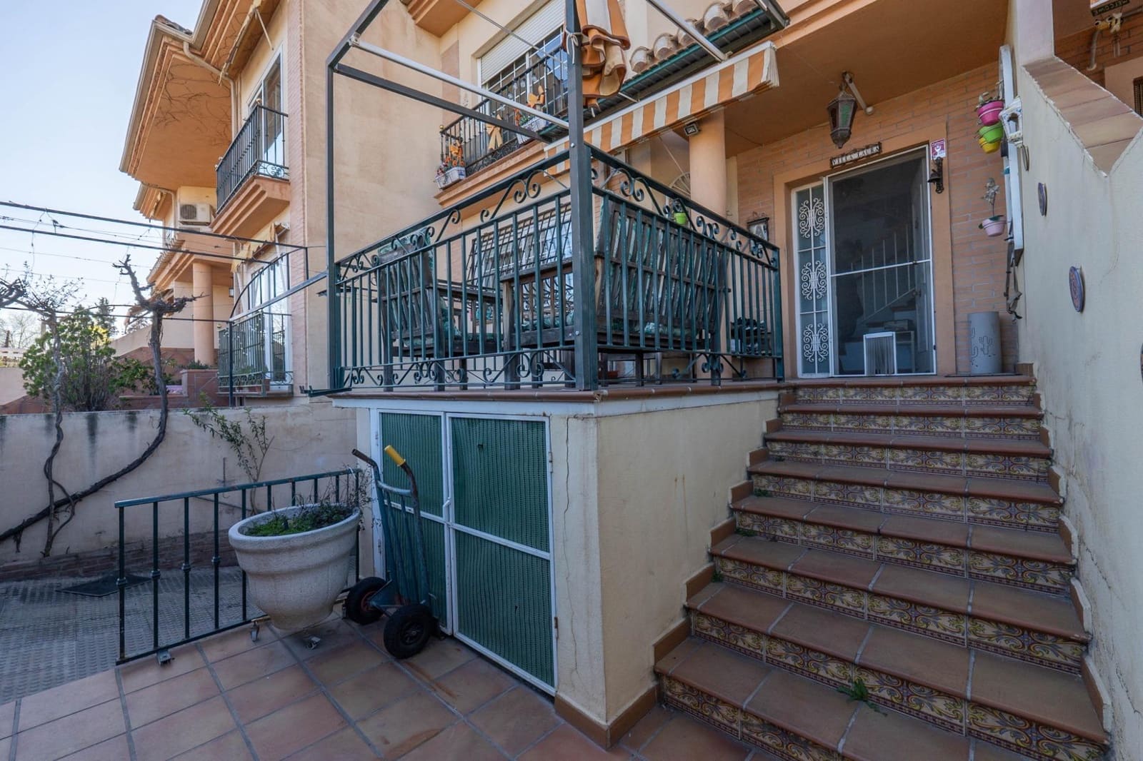 4 sypialnia Dom szeregowy na sprzedaż w Ogijares z basenem garażem - 284 900 € (Ref: 9434944)