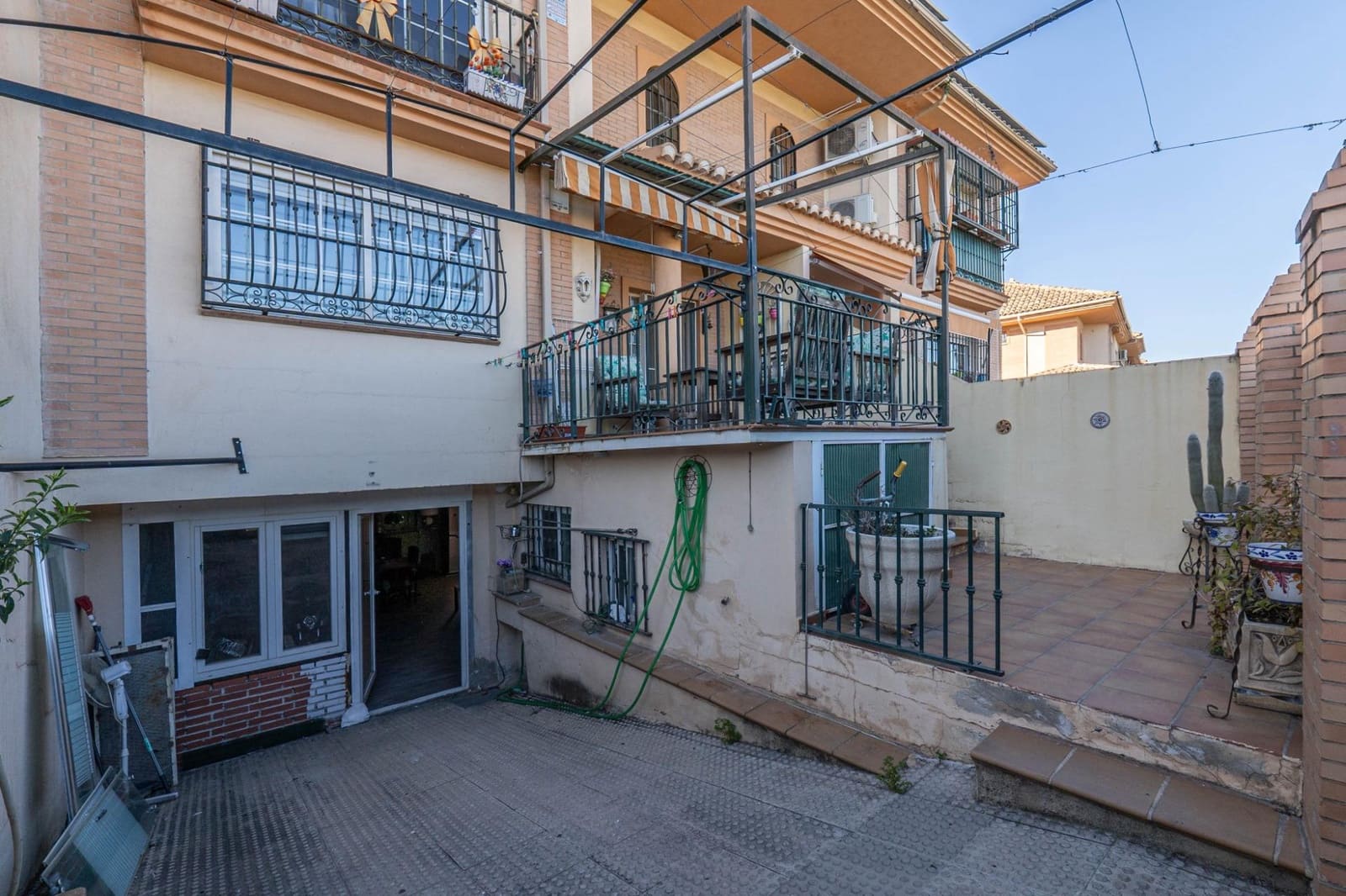 4 sypialnia Dom szeregowy na sprzedaż w Ogijares z basenem garażem - 284 900 € (Ref: 9434944)