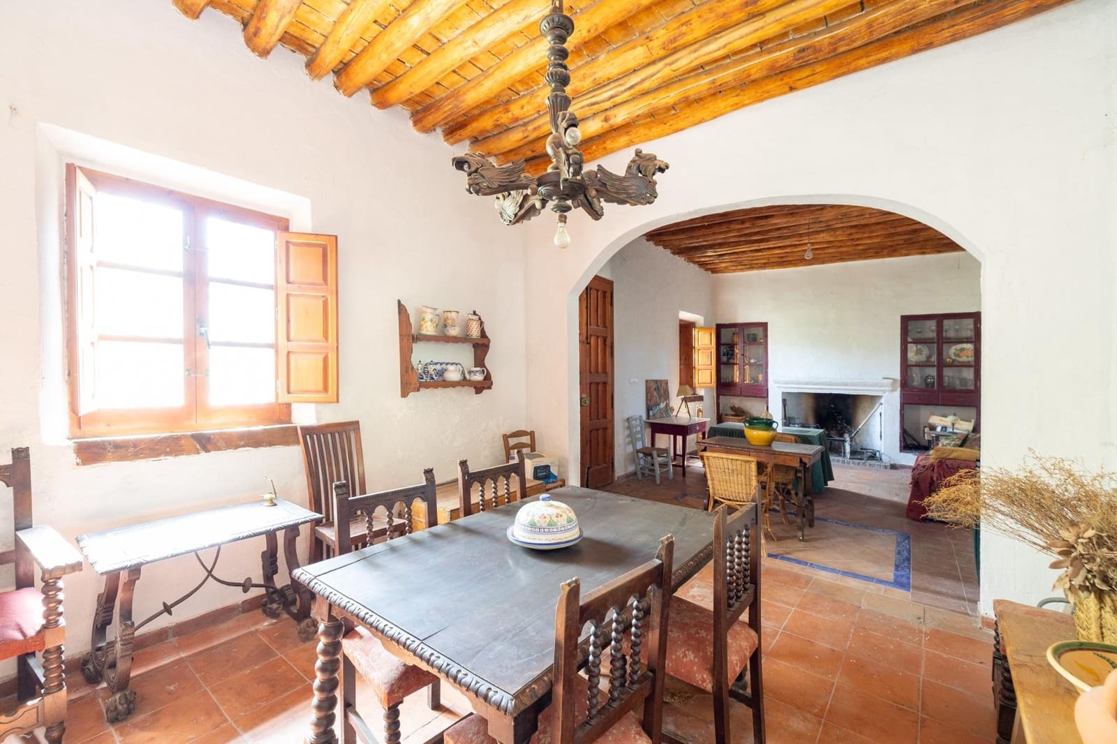 5 soveværelse Finca/Landehus til salg i Granada by med swimmingpool garage - € 680.000 (Ref: 9434947)