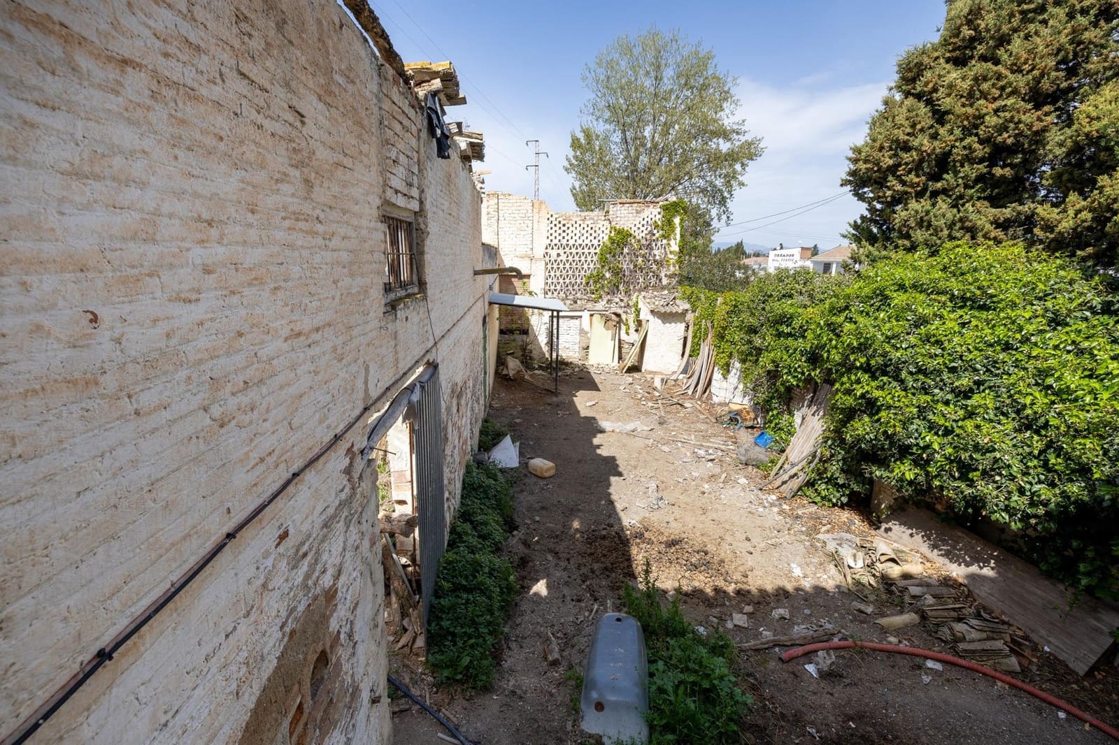 5 soveværelse Finca/Landehus til salg i Granada by med swimmingpool garage - € 680.000 (Ref: 9434947)