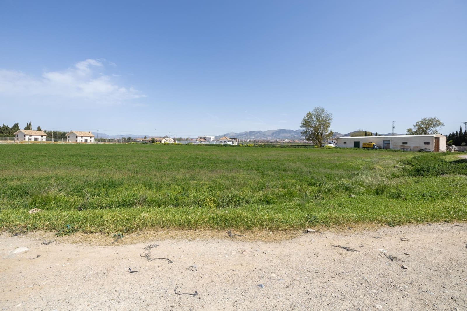 5 soveværelse Finca/Landehus til salg i Granada by med swimmingpool garage - € 680.000 (Ref: 9434947)