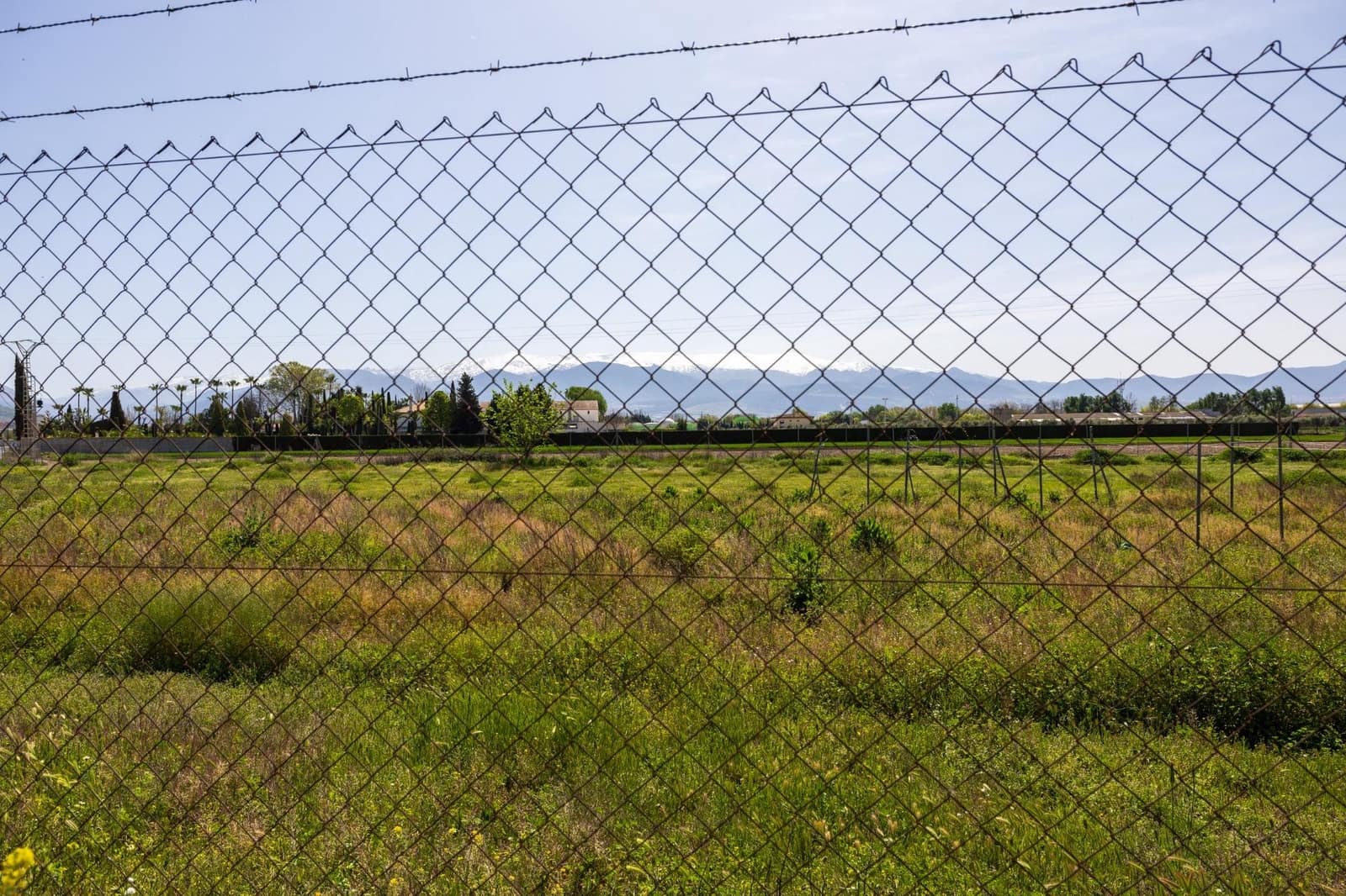 5 soveværelse Finca/Landehus til salg i Granada by med swimmingpool garage - € 680.000 (Ref: 9434947)