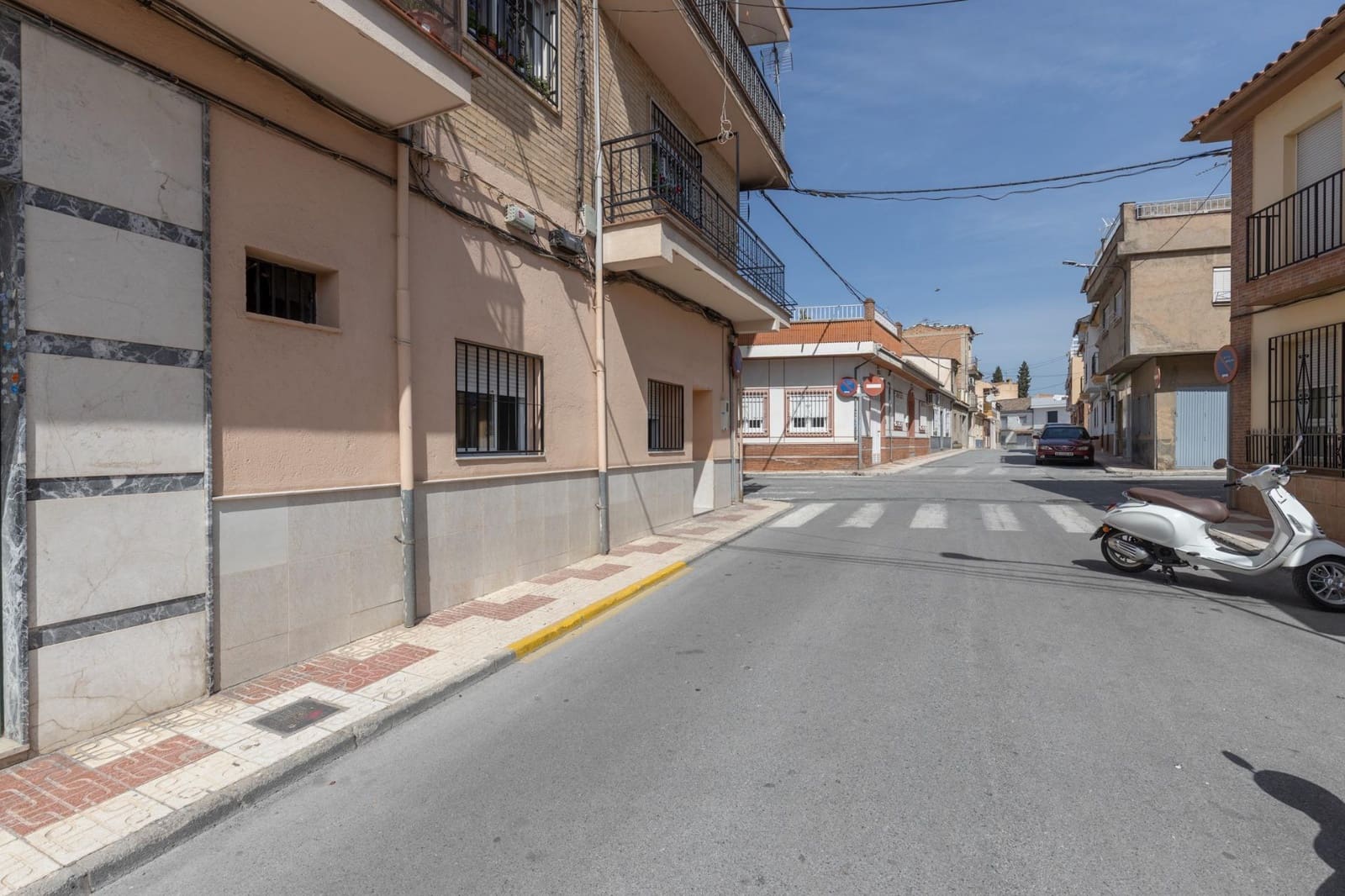 Komercyjne na sprzedaż w Maracena z garażem - 125 000 € (Ref: 9434949)