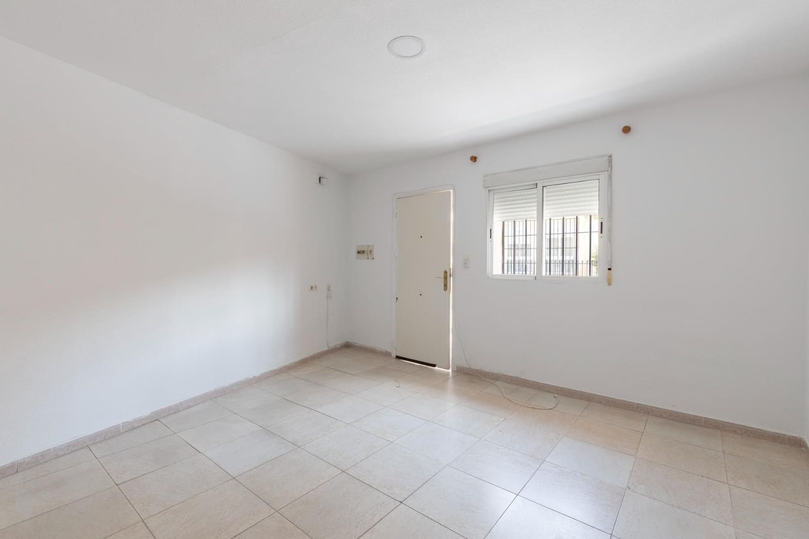 Komercyjne na sprzedaż w Maracena z garażem - 125 000 € (Ref: 9434949)