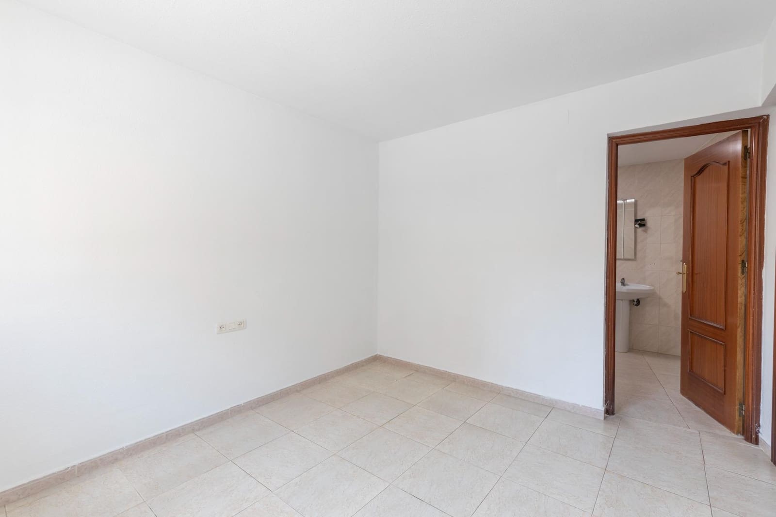 Komercyjne na sprzedaż w Maracena z garażem - 125 000 € (Ref: 9434949)