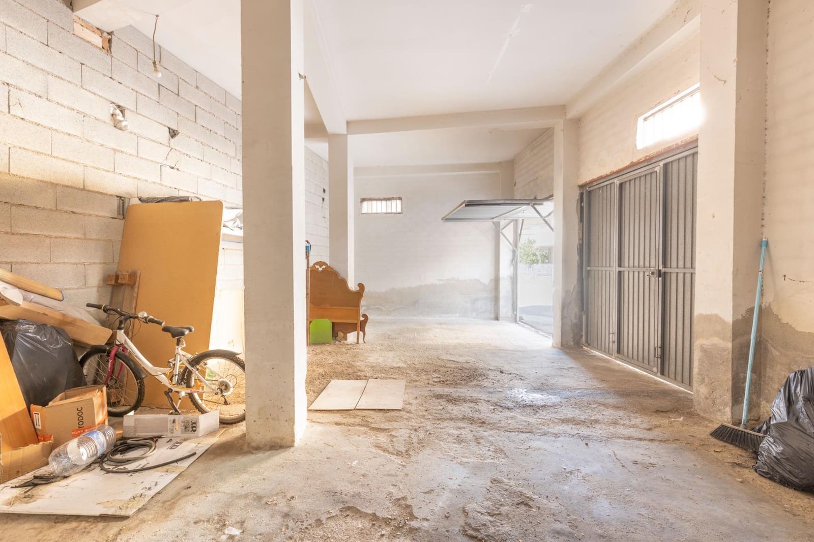 Komercyjne na sprzedaż w Maracena z garażem - 125 000 € (Ref: 9434949)