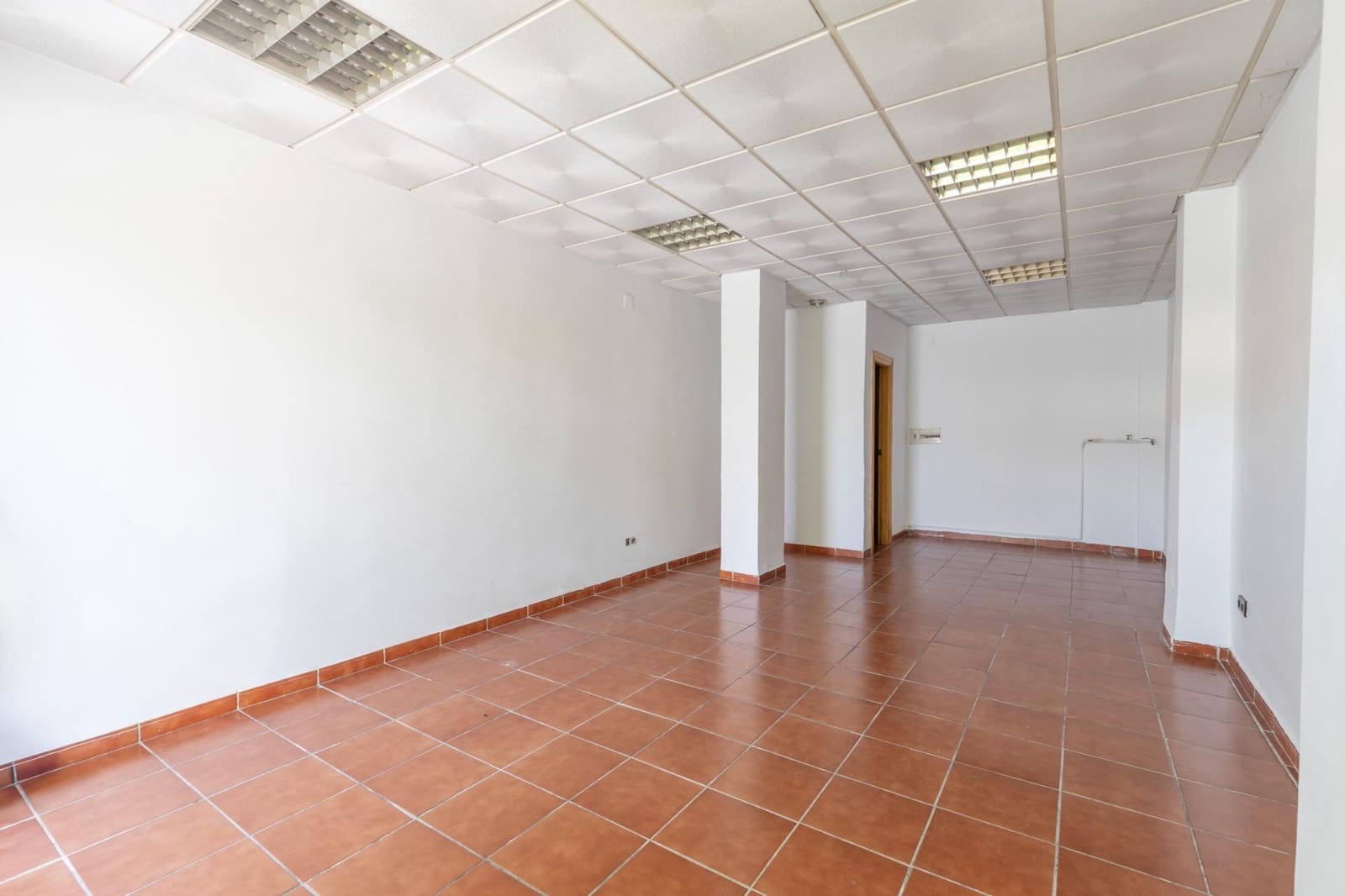 Komercyjne na sprzedaż w Maracena z garażem - 125 000 € (Ref: 9434949)