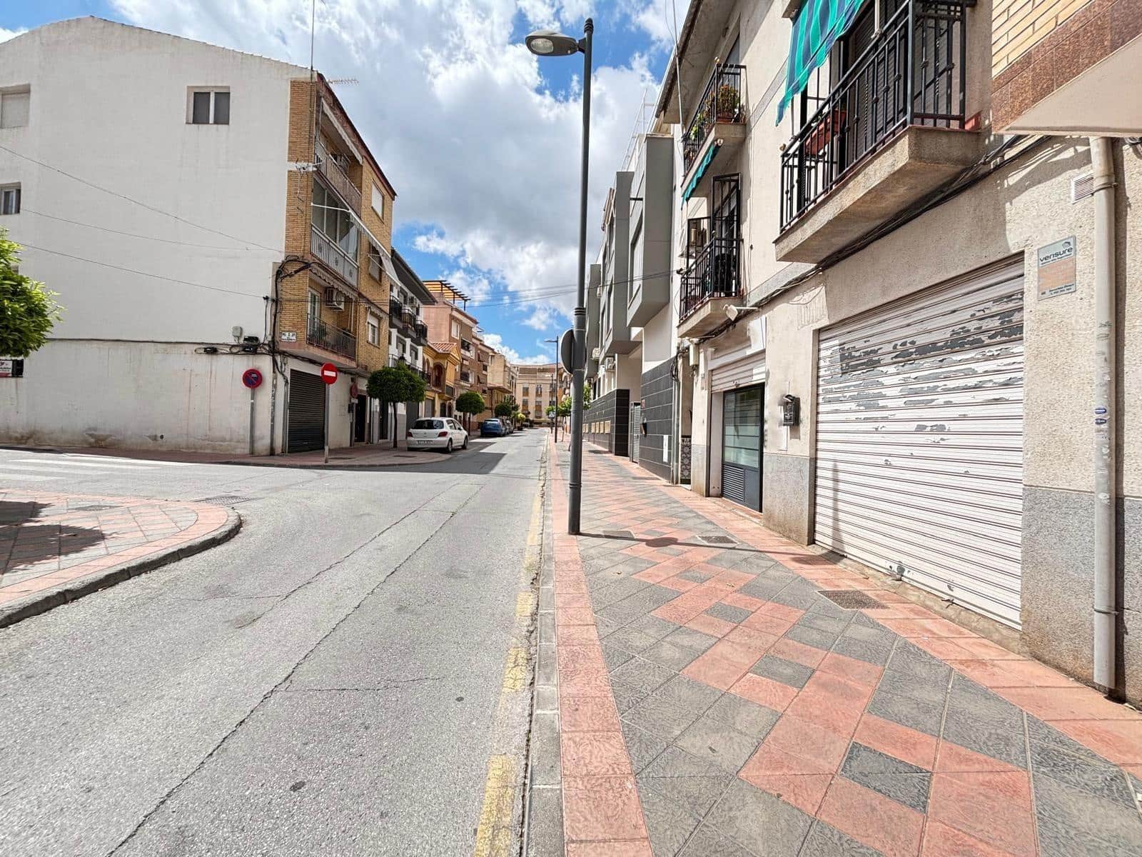 Commerciale in vendita in Armilla con garage - 87.000 € (Rif: 9434951)