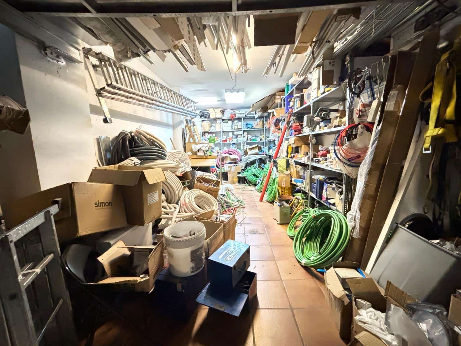 Commerciale in vendita in Armilla con garage - 87.000 € (Rif: 9434951)