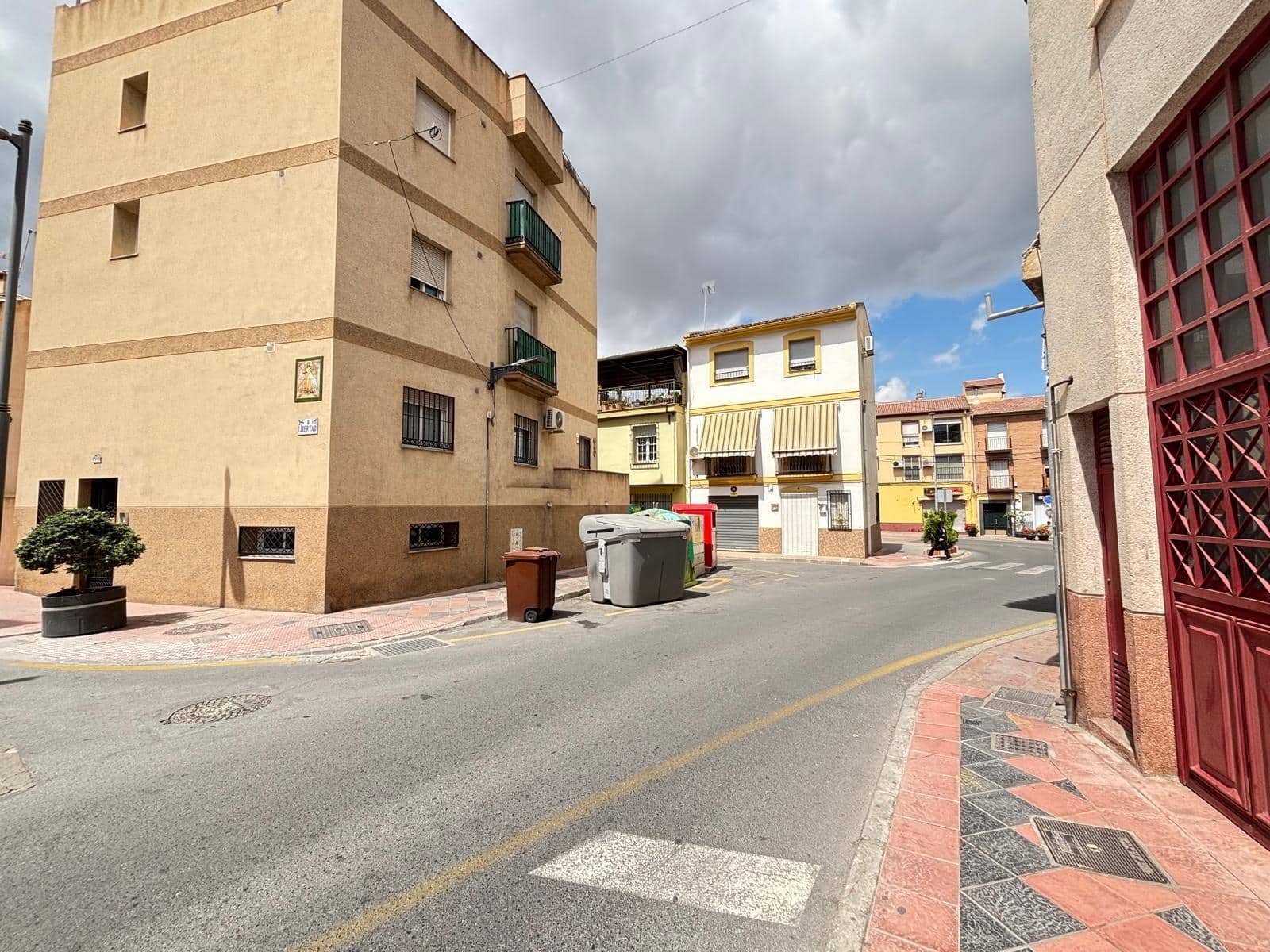 Commerciale in vendita in Armilla con garage - 87.000 € (Rif: 9434951)