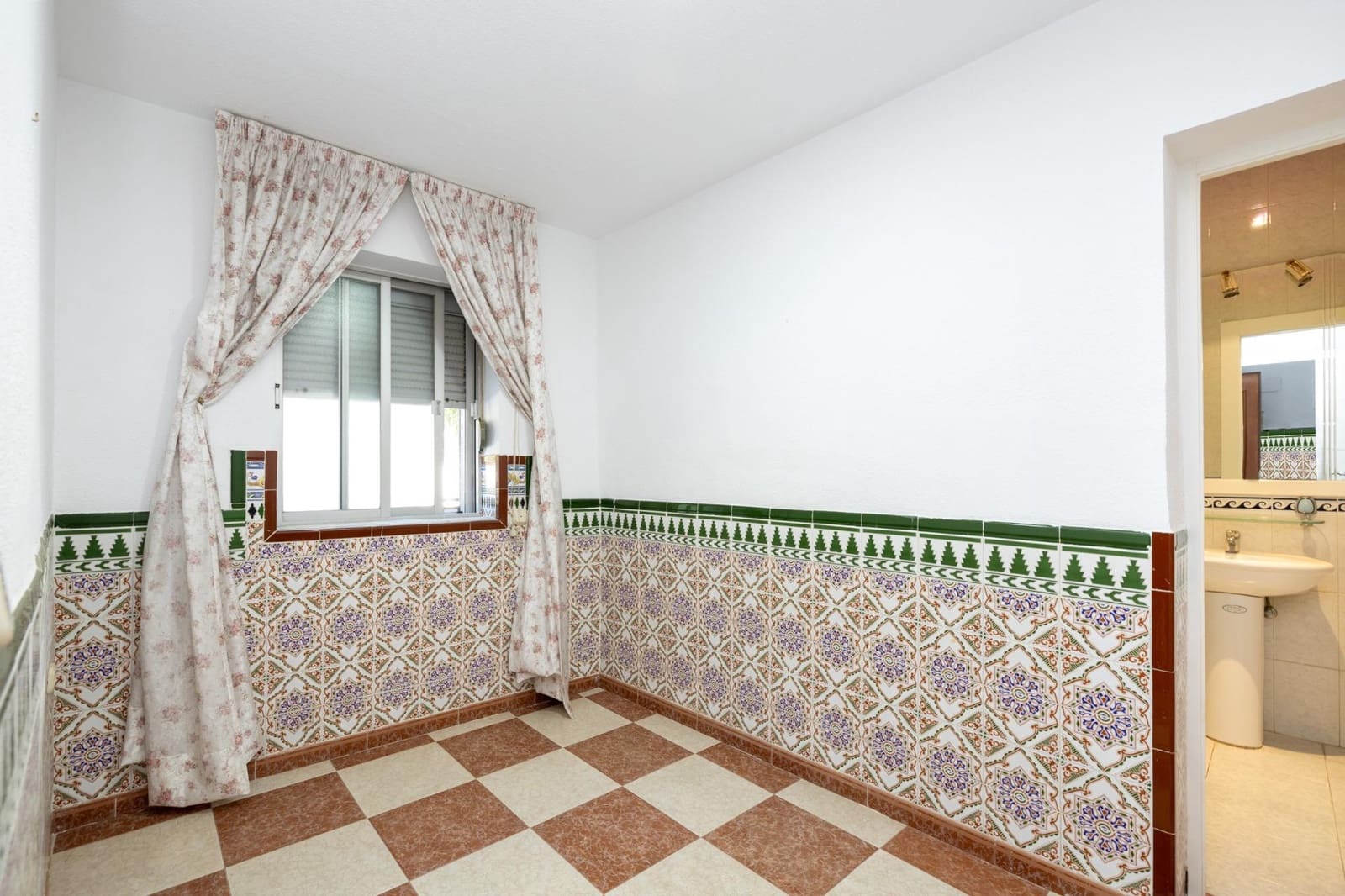 5 soverom Rekkehus til salgs i Granada by - € 203 000 (Ref: 9434952)