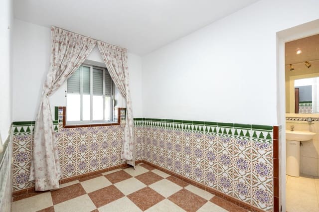 5 soveværelse Rækkehus til salg i Granada by - € 203.000 (Ref: 9434952)