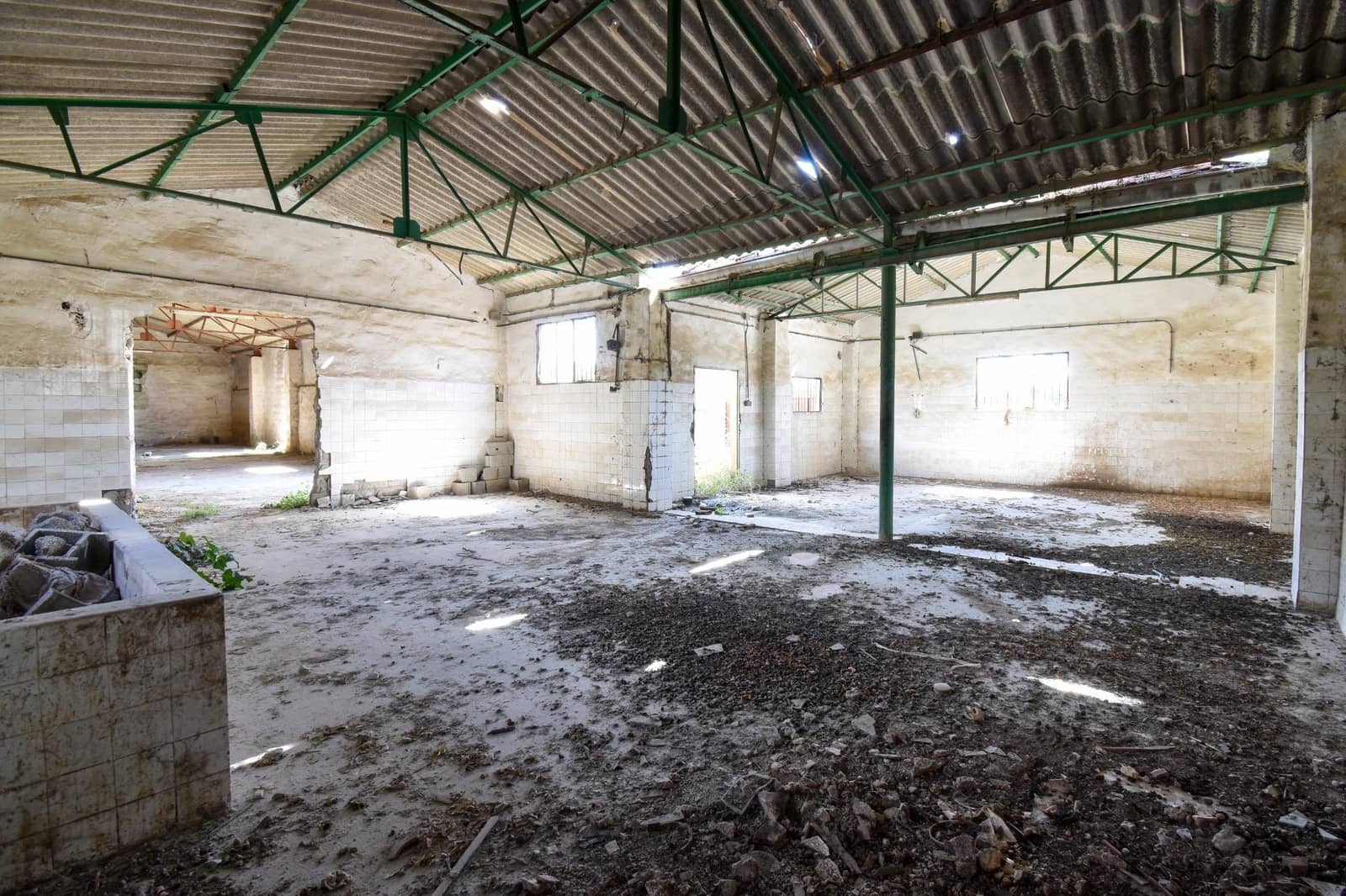 Business for sale in Durcal - € 243,000 (Ref: 9434959)