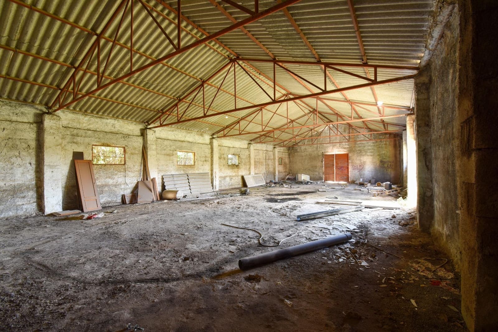 Business for sale in Durcal - € 243,000 (Ref: 9434959)