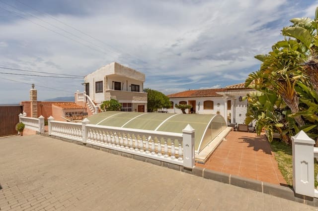 4 sypialnia Willa na sprzedaż w Motril z basenem garażem - 630 000 € (Ref: 9434960)