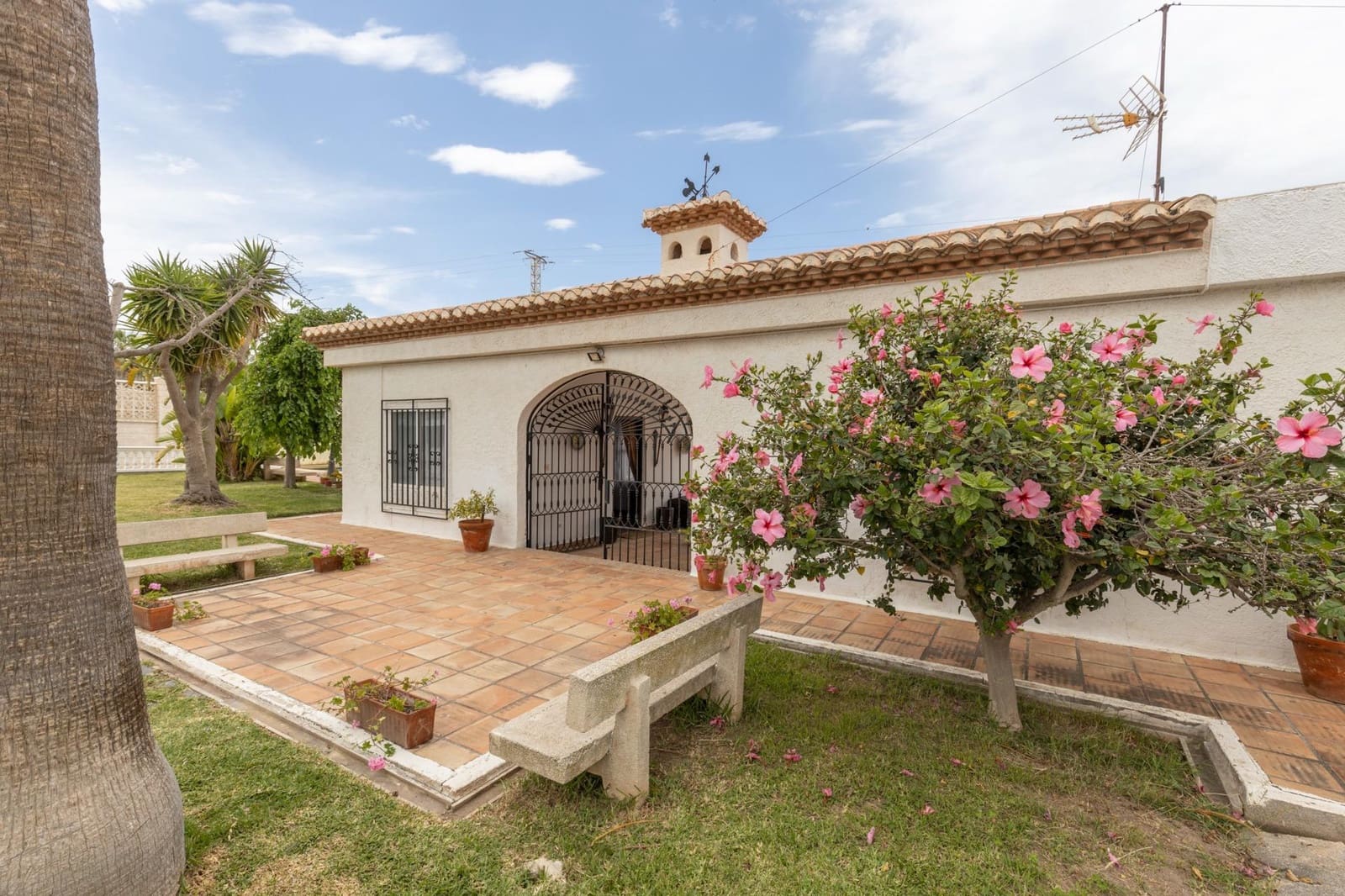 4 sypialnia Willa na sprzedaż w Motril z basenem garażem - 630 000 € (Ref: 9434960)