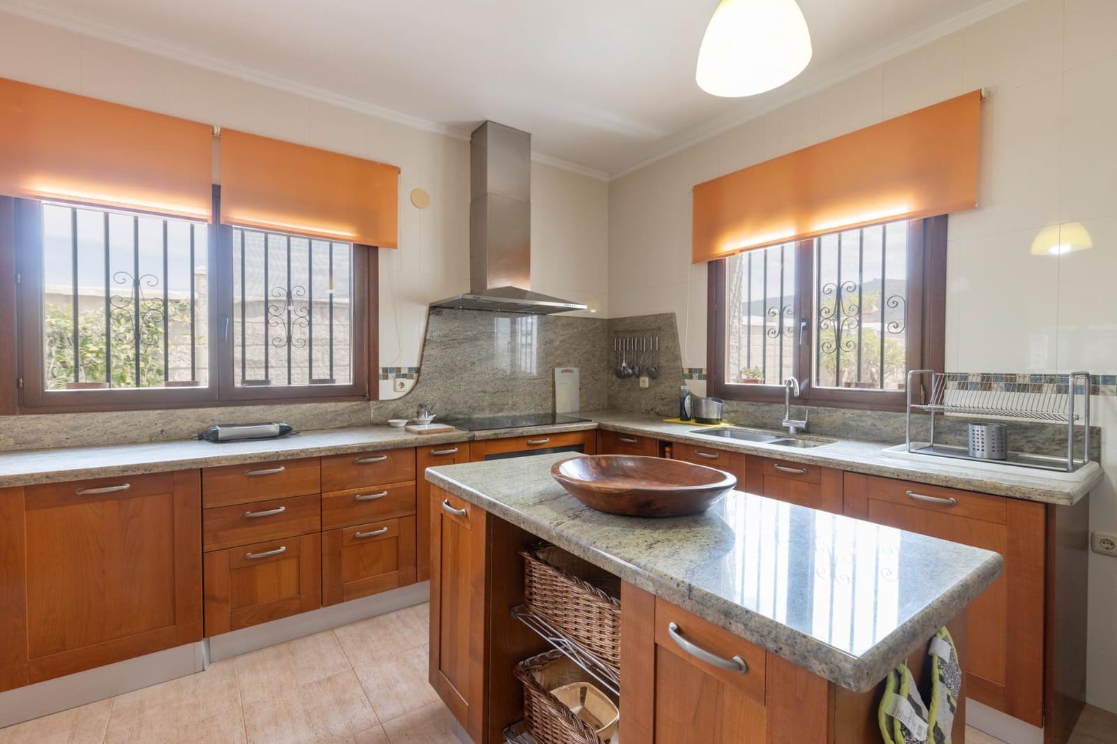 4 sypialnia Willa na sprzedaż w Motril z basenem garażem - 630 000 € (Ref: 9434960)