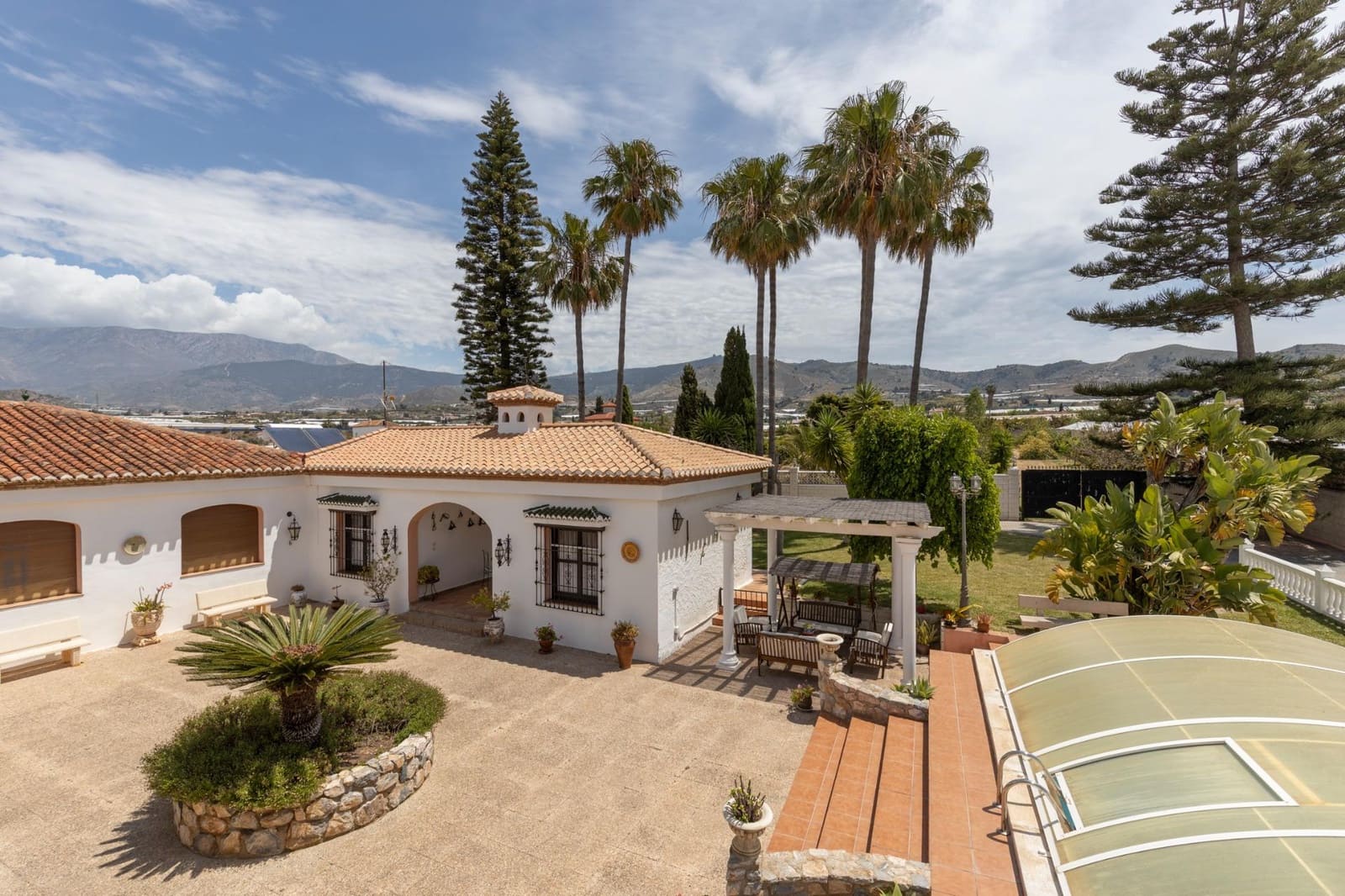 4 sypialnia Willa na sprzedaż w Motril z basenem garażem - 630 000 € (Ref: 9434960)