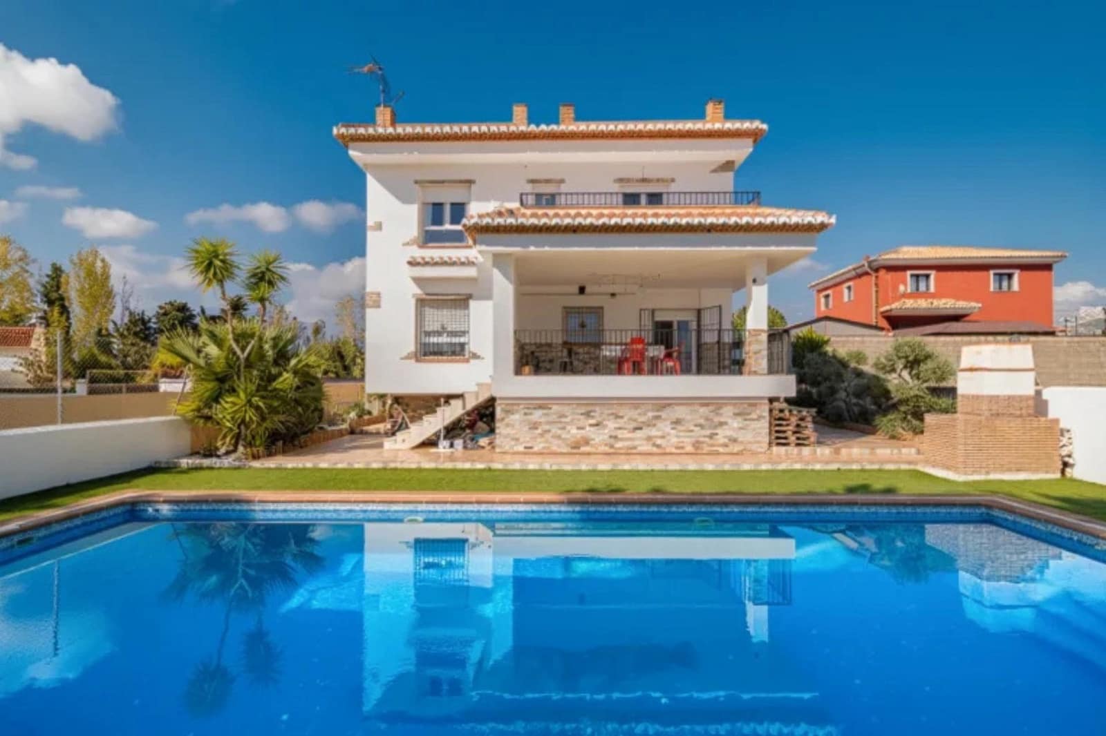 6 soverom Villa til salgs i Otura med svømmebasseng garasje - € 445 000 (Ref: 9434961)