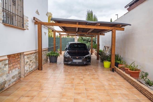 6 soveværelse Villa til salg i Otura med swimmingpool garage - € 445.000 (Ref: 9434961)